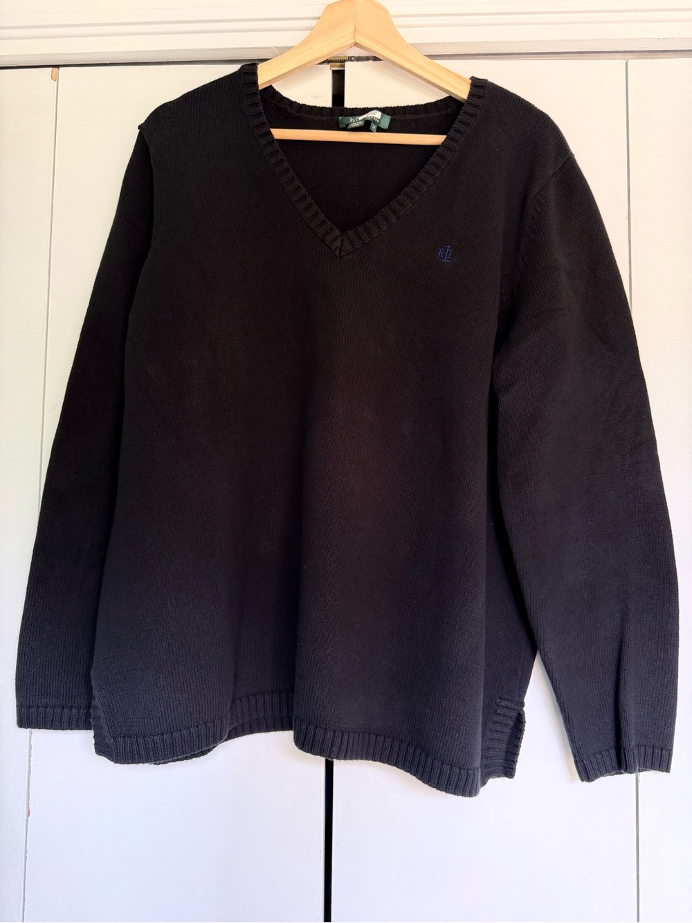 2XL Ralph Lauren Women’s Black V-Neck Knit Sweater